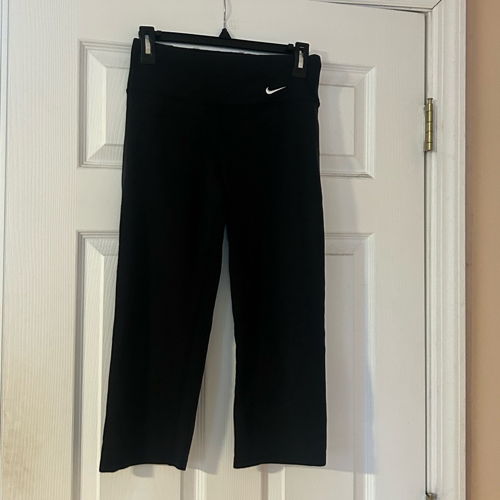 Nike dry fit cropped leggings